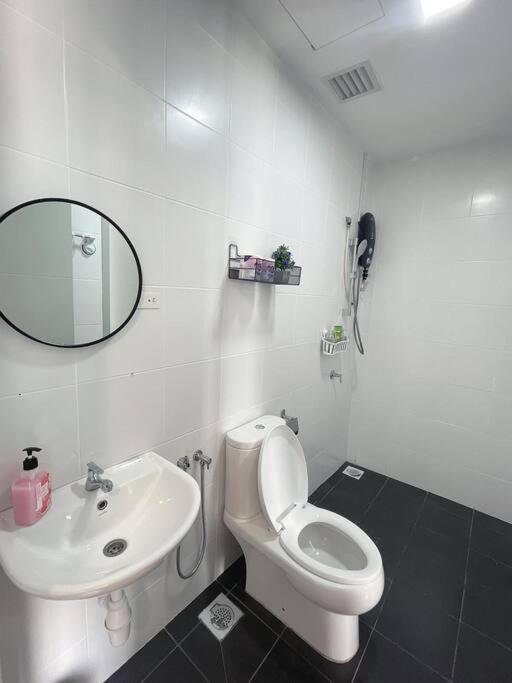 Homefeel Netflix Youtube Wifi 5min Drive To Desapark Pangsapuri